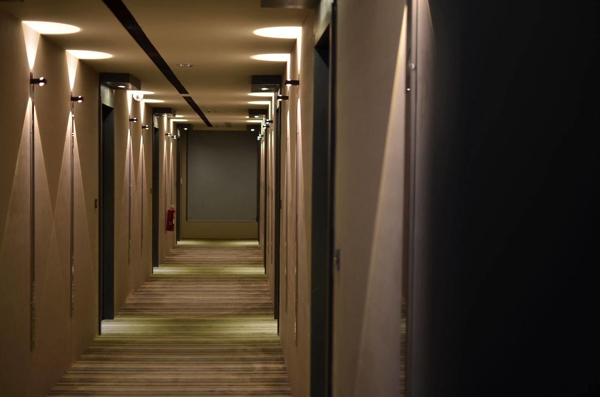 Hotel Cube Ταϊχούνγκ Εξωτερικό φωτογραφία